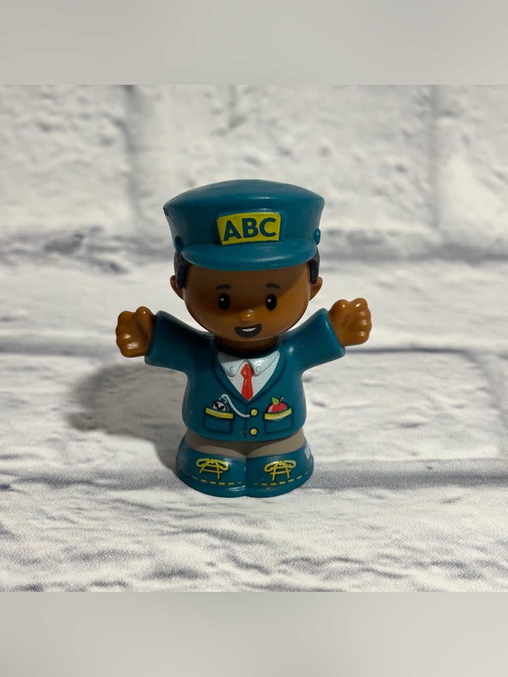 Fisher Price Little People 2016 ABC Animal Train Playset conductor